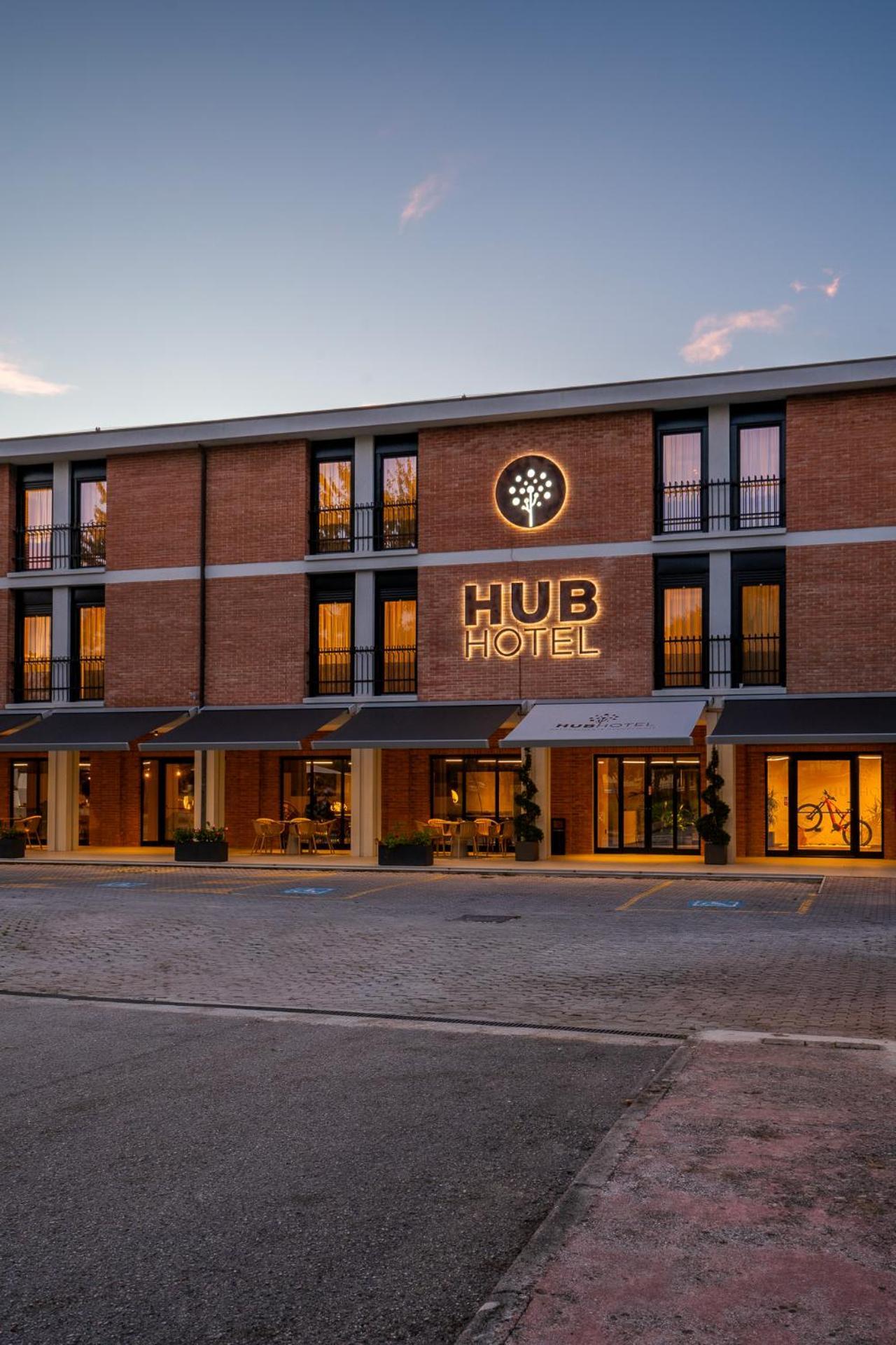 Hub Hotel Gubbio Exterior photo